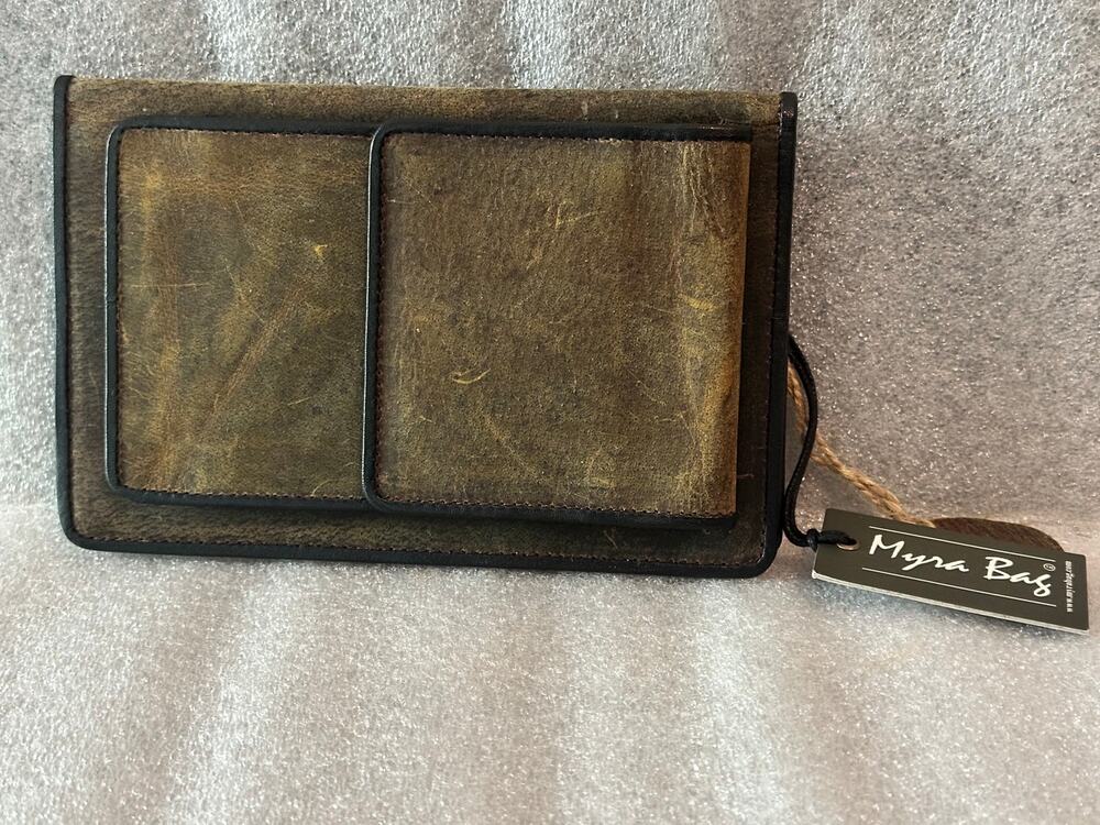 NWT Myra Leather Travel Holder Wallet Olive Green Organizer RFID Passport Clutch